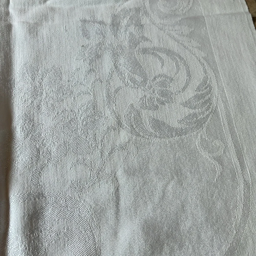 Vintage White Tablecloth - Picture 7 of 12